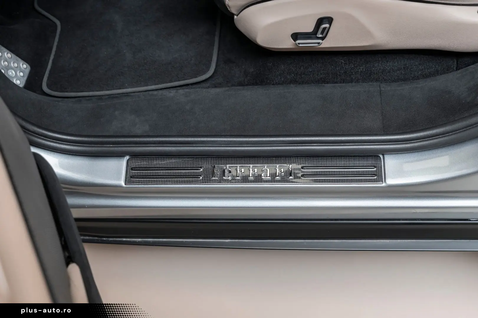 FERRARI Purosangue V12 DCT 4WD