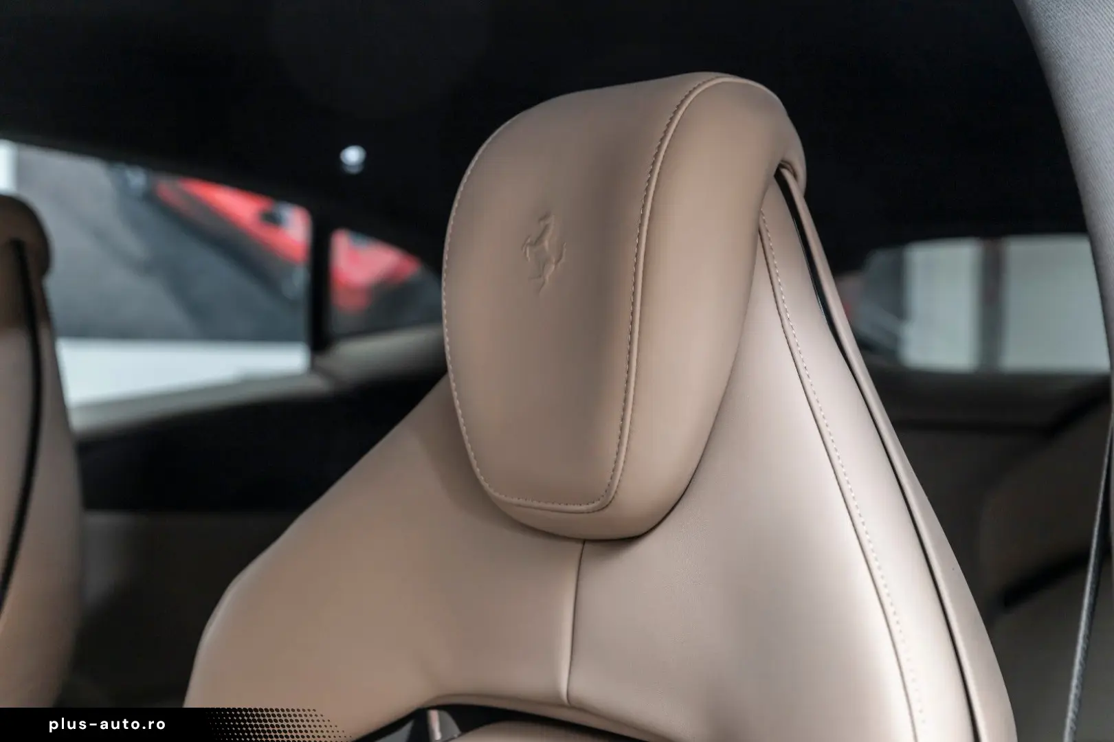 FERRARI Purosangue V12 DCT 4WD