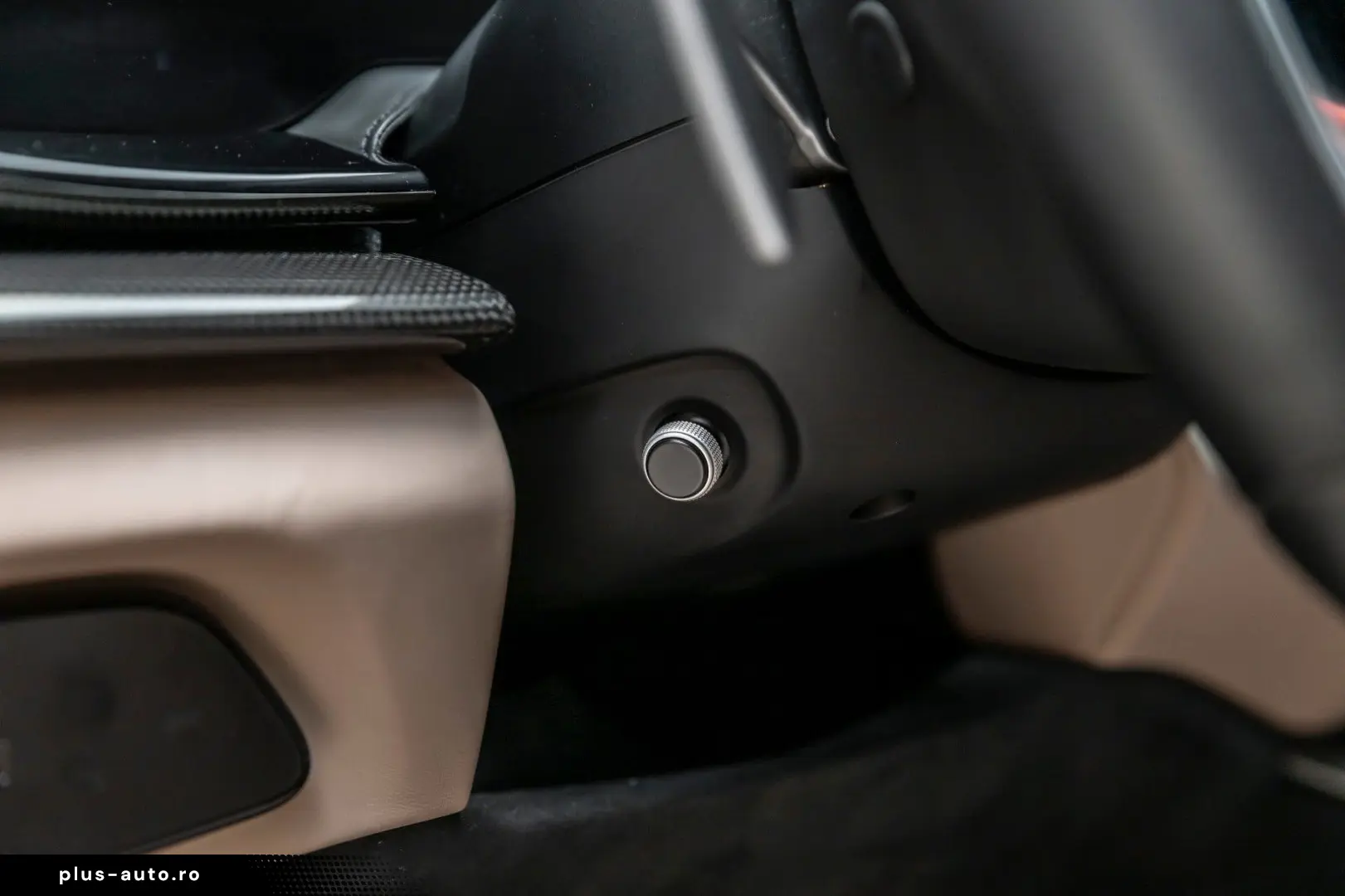 FERRARI Purosangue V12 DCT 4WD