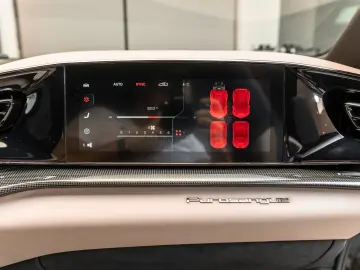 FERRARI Purosangue V12 DCT 4WD