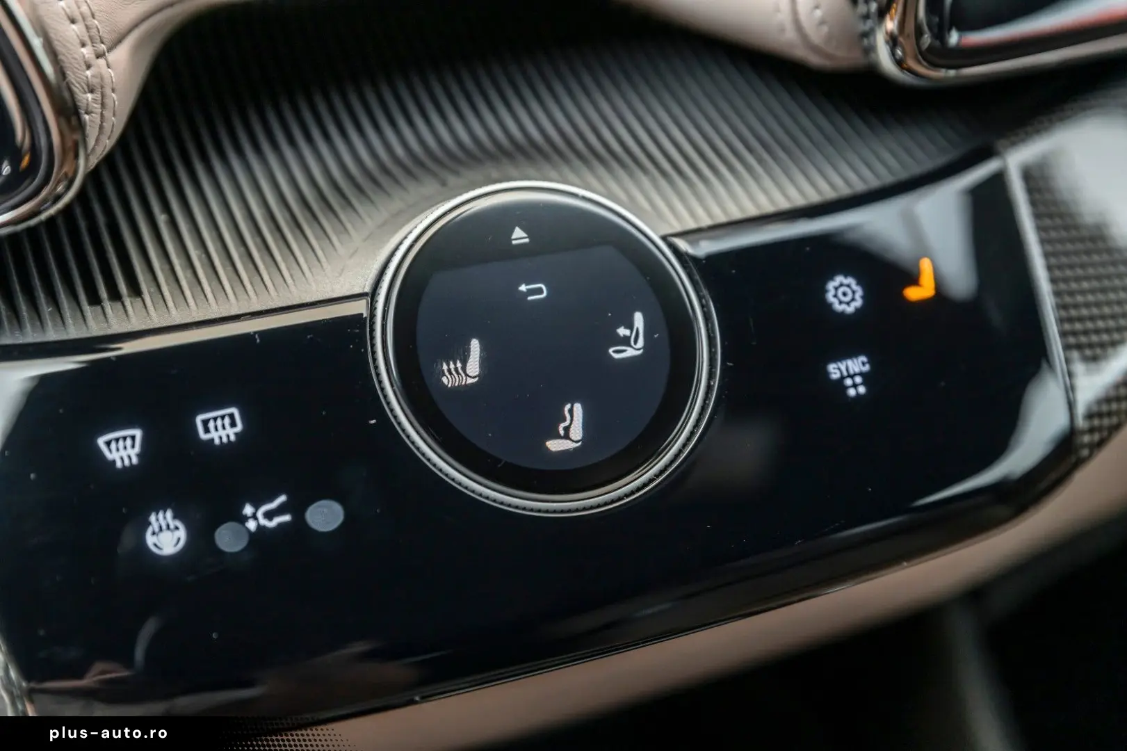 FERRARI Purosangue V12 DCT 4WD