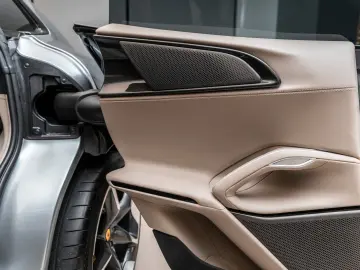 FERRARI Purosangue V12 DCT 4WD