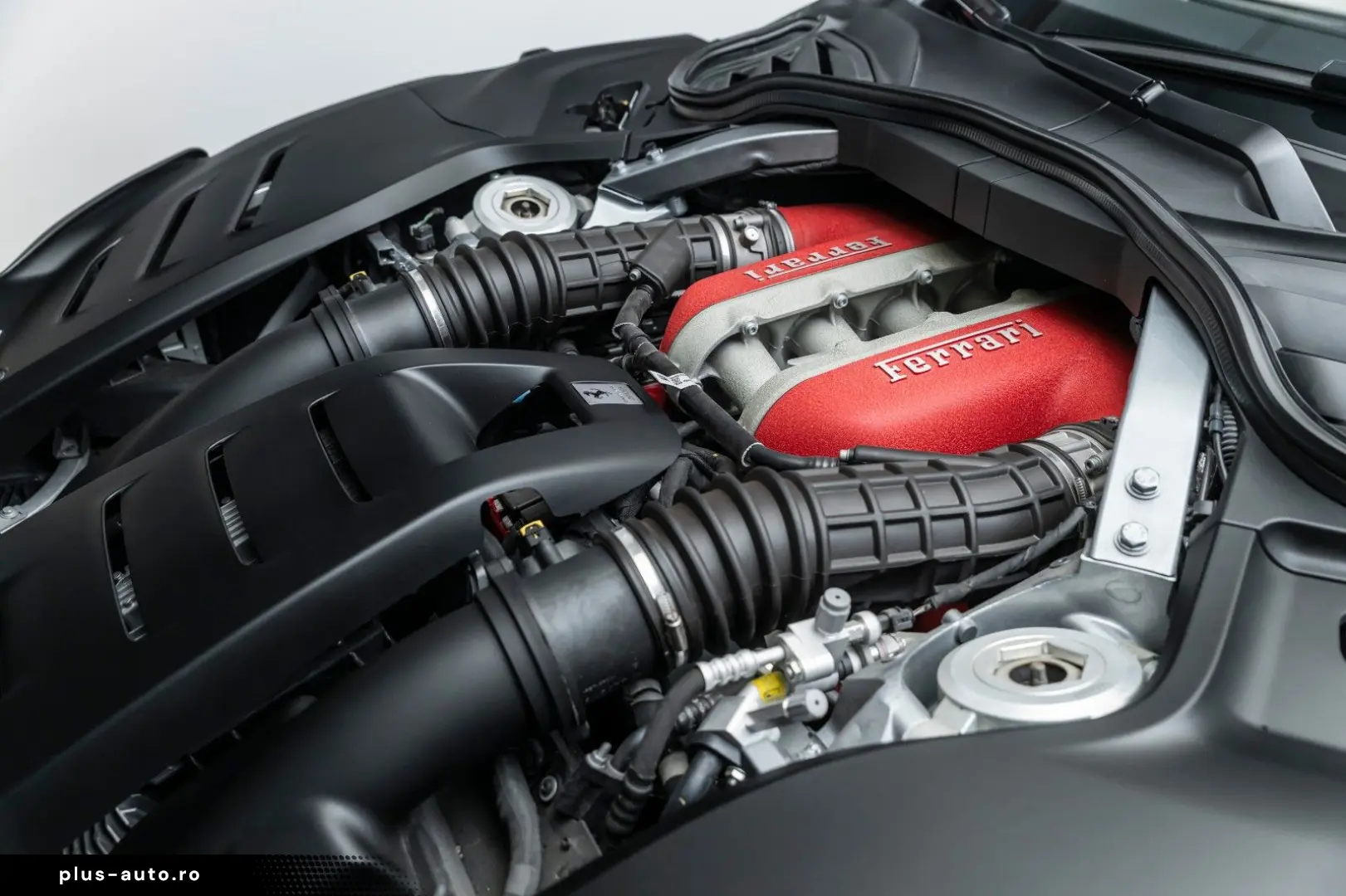 FERRARI Purosangue V12 DCT 4WD