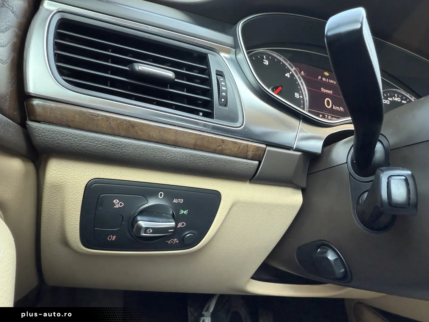 6000e avans și 5000e în 3 luni