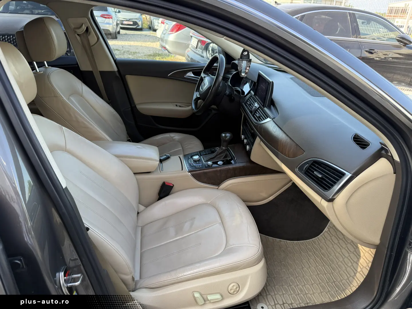 6000e avans și 5000e în 3 luni