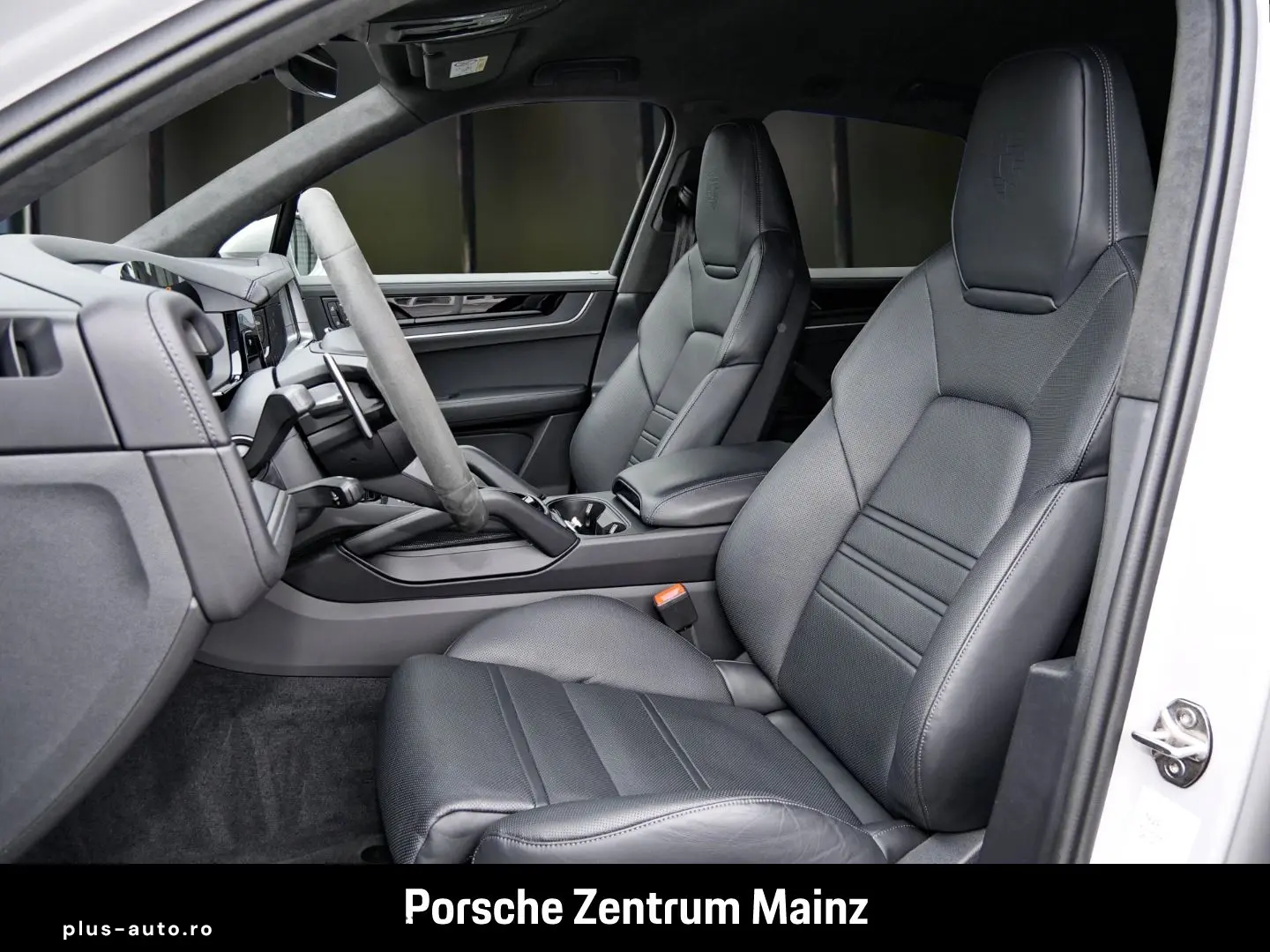 PORSCHE Cayenne GTS Head-Up LED-Matrix 22-Zoll InnoDrive