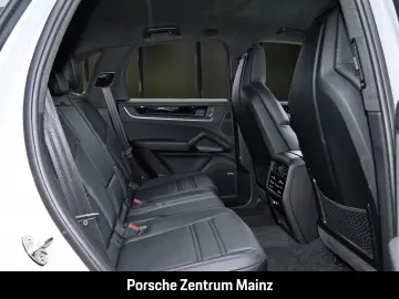 PORSCHE Cayenne GTS Head-Up LED-Matrix 22-Zoll InnoDrive