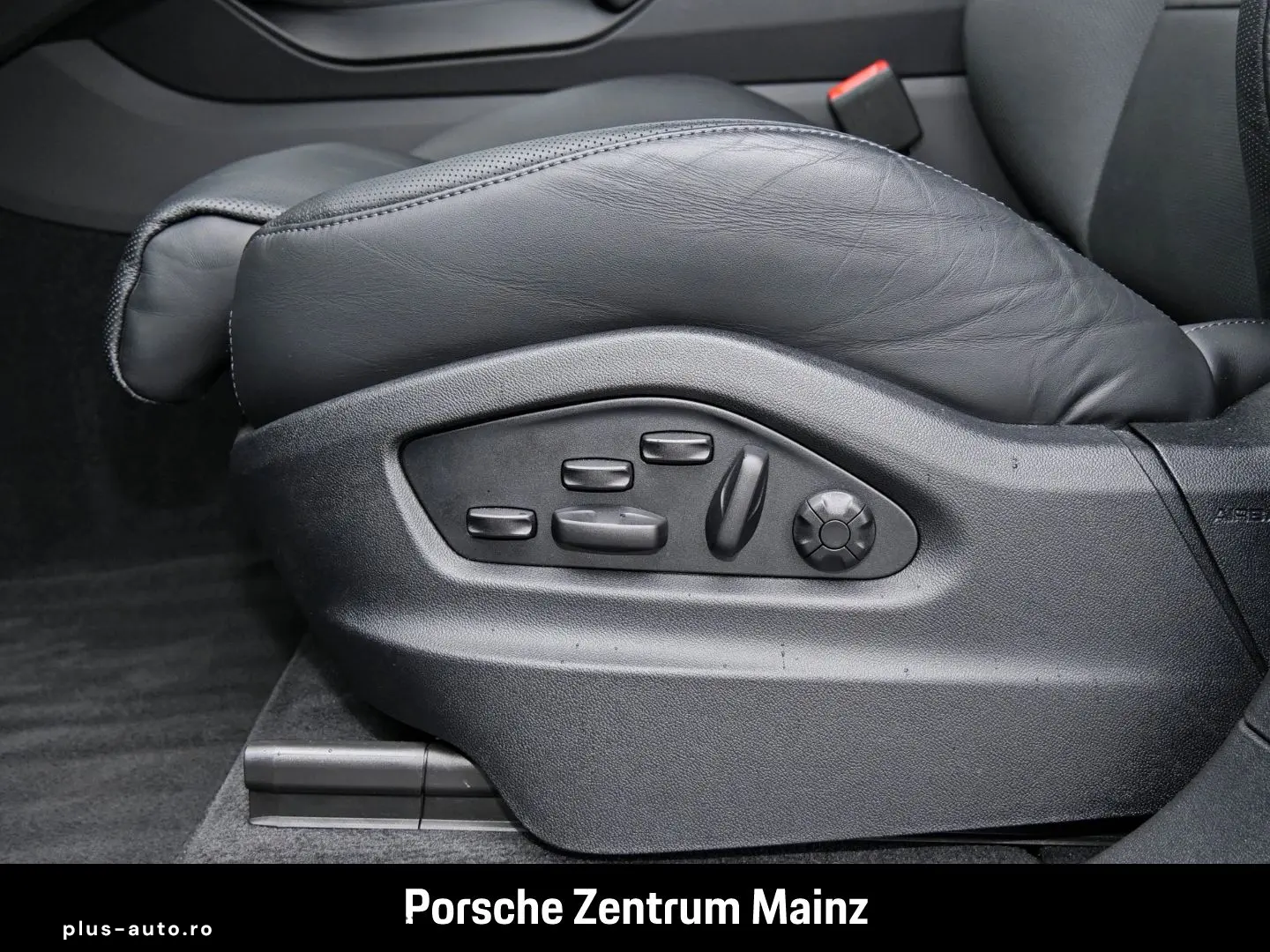 PORSCHE Cayenne GTS Head-Up LED-Matrix 22-Zoll InnoDrive