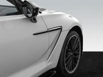 ASTON MARTIN DBX707   Carbon Twill   Duotone Interior