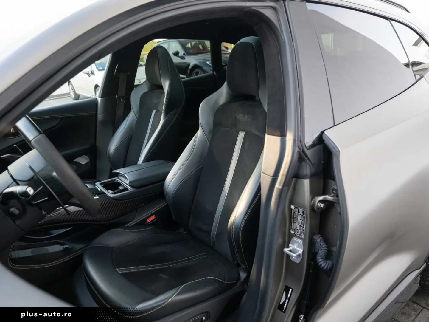 ASTON MARTIN DBX 707 V8 4x4