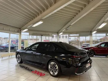 BMW 750e xDrive M Sportpaket Executive Drive Pro