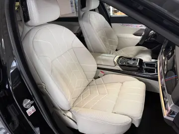 BMW 750e xDrive M Sportpaket Executive Drive Pro