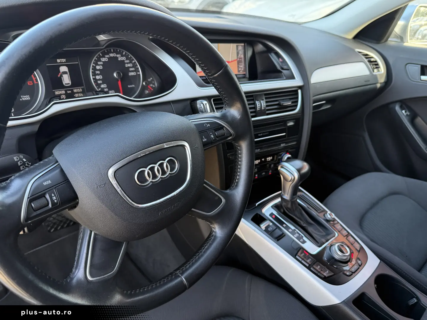 6000e avans și 5000e în 3 luni