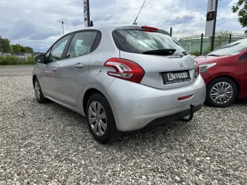 Peugeot 208 An 2014-Benzina 1.2Mpi