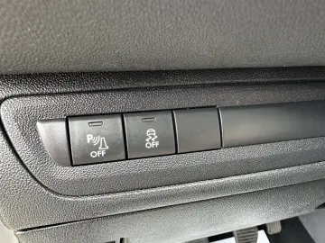 Peugeot 208 An 2014-Benzina 1.2Mpi