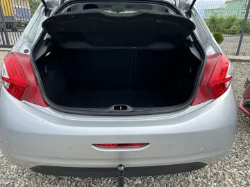 Peugeot 208 An 2014-Benzina 1.2Mpi