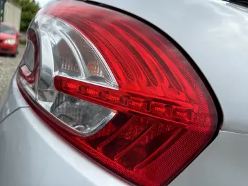 Peugeot 208 An 2014-Benzina 1.2Mpi