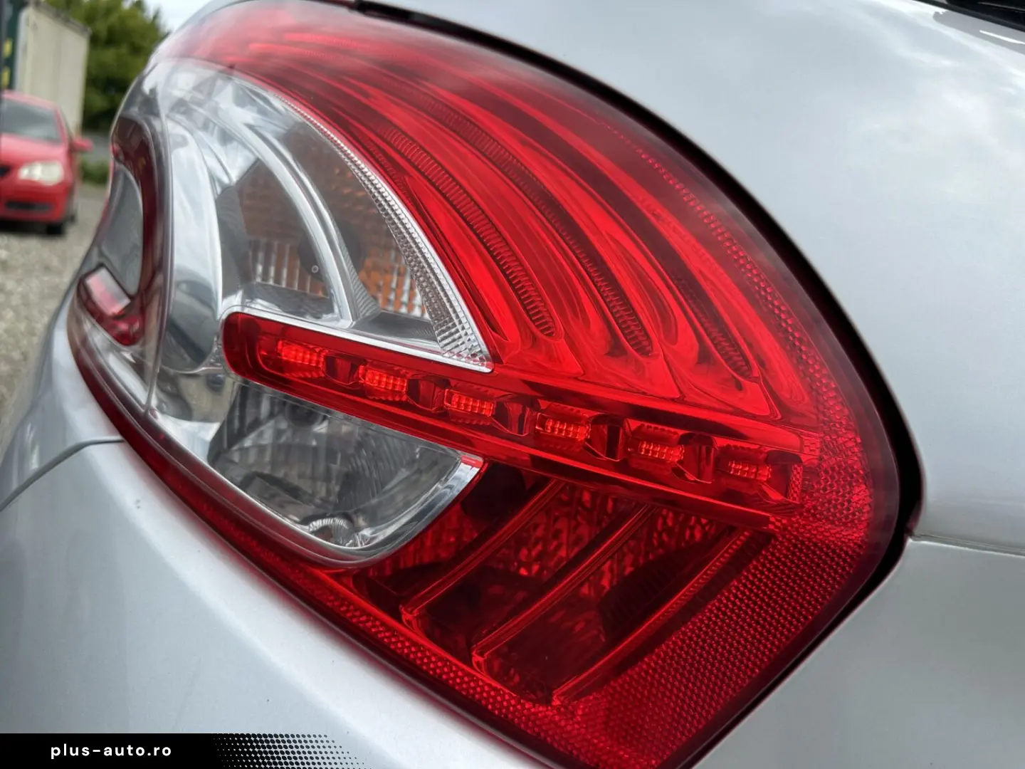 Peugeot 208 An 2014-Benzina 1.2Mpi