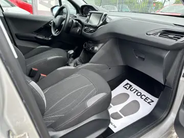 Peugeot 208 An 2014-Benzina 1.2Mpi