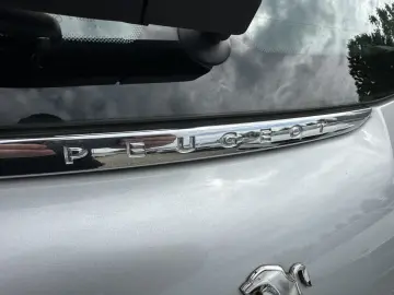 Peugeot 208 An 2014-Benzina 1.2Mpi