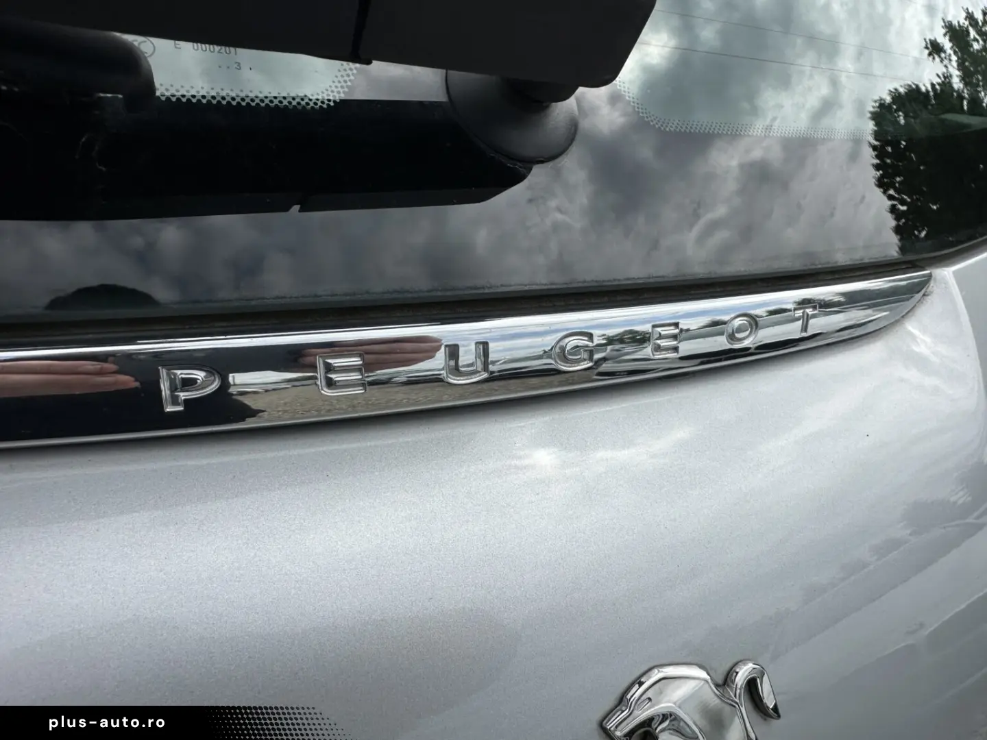 Peugeot 208 An 2014-Benzina 1.2Mpi