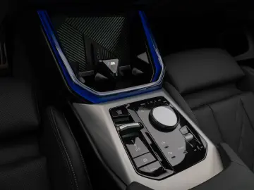 BMW X3 M50 Panorama 360 HUD DAB H K Komfort Alarm