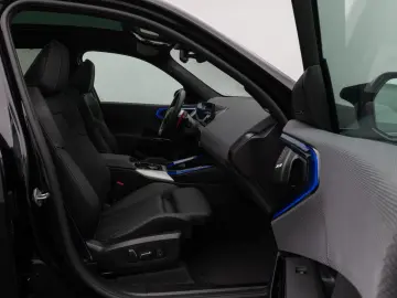 BMW X3 M50 Panorama 360 HUD DAB H K Komfort Alarm