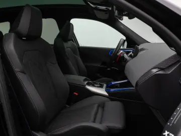 BMW X3 M50 Panorama 360 HUD DAB H K Komfort Alarm