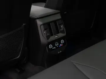 BMW X3 M50 Panorama 360 HUD DAB H K Komfort Alarm