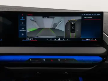 BMW X3 M50 Panorama 360 HUD DAB H K Komfort Alarm