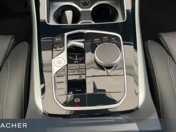 BMW X5 xDr30d A M-Sport PRO Standh 360  20 LM