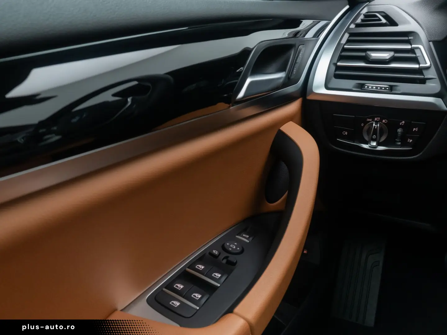 BMW X3 xD30e Kamera AHK HUD DAB Sport Panoram 19Zoll