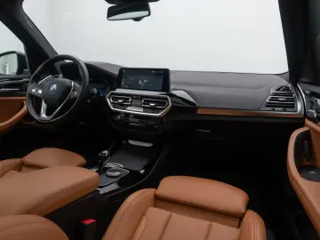 BMW X3 xD30e Kamera AHK HUD DAB Sport Panoram 19Zoll