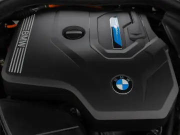 BMW 530e Luxury Line ACC Laser 360  HUD DAB Sport