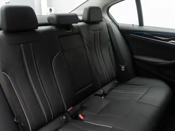 BMW 530e Luxury Line ACC Laser 360  HUD DAB Sport