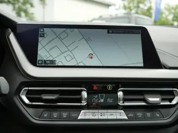 BMW 218 i Gran Coupe M Sport AHK H&K HuD Pano 1.Hd