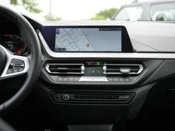 BMW 218 i Gran Coupe M Sport AHK H&K HuD Pano 1.Hd