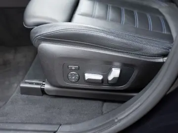 BMW X4 40i AHK HUD 360  LASER LED STANDHZ W-LAN SHZ