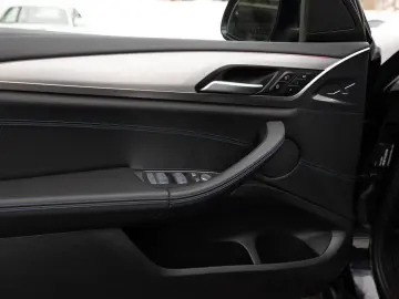 BMW X4 40i AHK HUD 360  LASER LED STANDHZ W-LAN SHZ