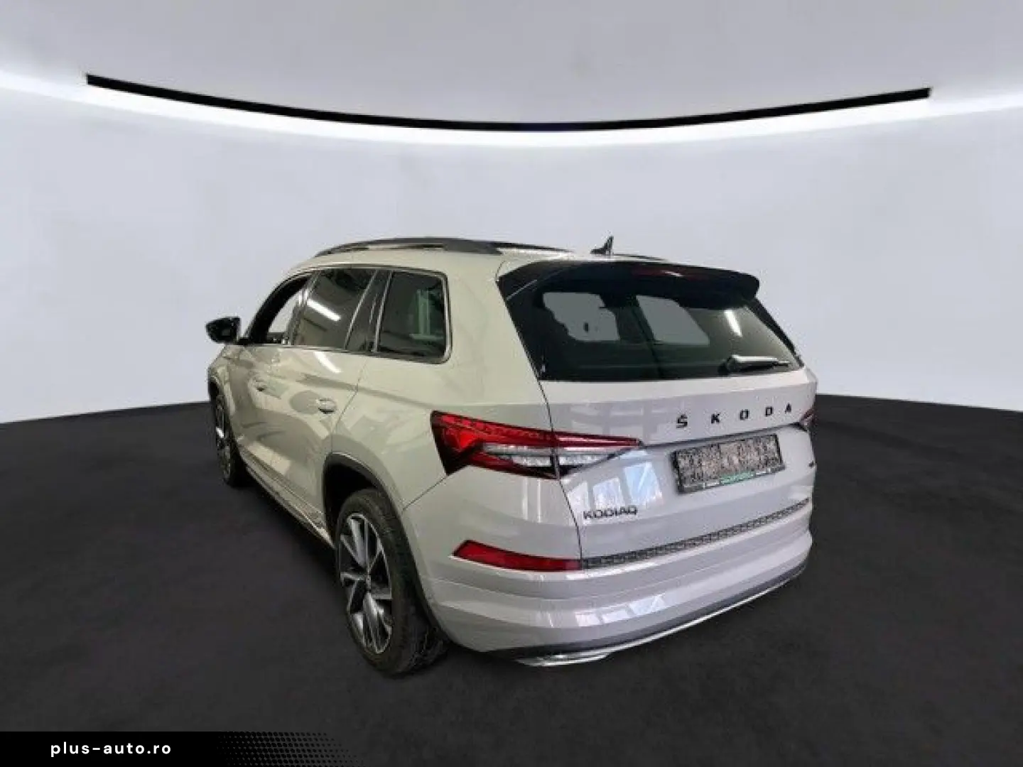 SKODA Kodiaq Sportline 2.0 TSI DSG 4x4 AHK PANO ACC