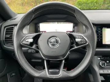 SKODA Kodiaq Sportline MATRIX APP DAB AHK PANO VIRT