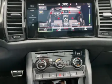 SKODA Kodiaq Sportline MATRIX APP DAB AHK PANO VIRT