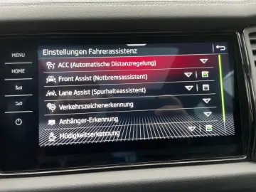 SKODA Kodiaq Sportline MATRIX APP DAB AHK PANO VIRT