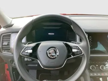 SKODA Kodiaq 2.0 TDI 4x4 DSG Style AHK LED NAVI PANO