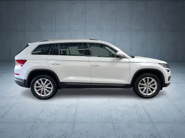 SKODA Kodiaq 2.0 TDI DSG Style  LEDER