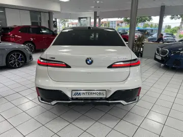 BMW 740 d xD M-Sport PANO-SKY ICONIC STHZG SOFT B&W