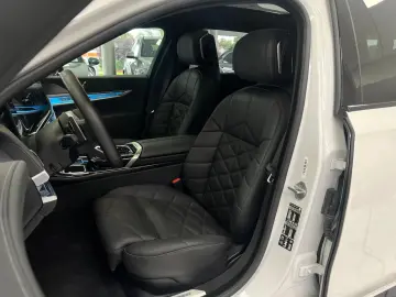 BMW 740 d xD M-Sport PANO-SKY ICONIC STHZG SOFT B&W