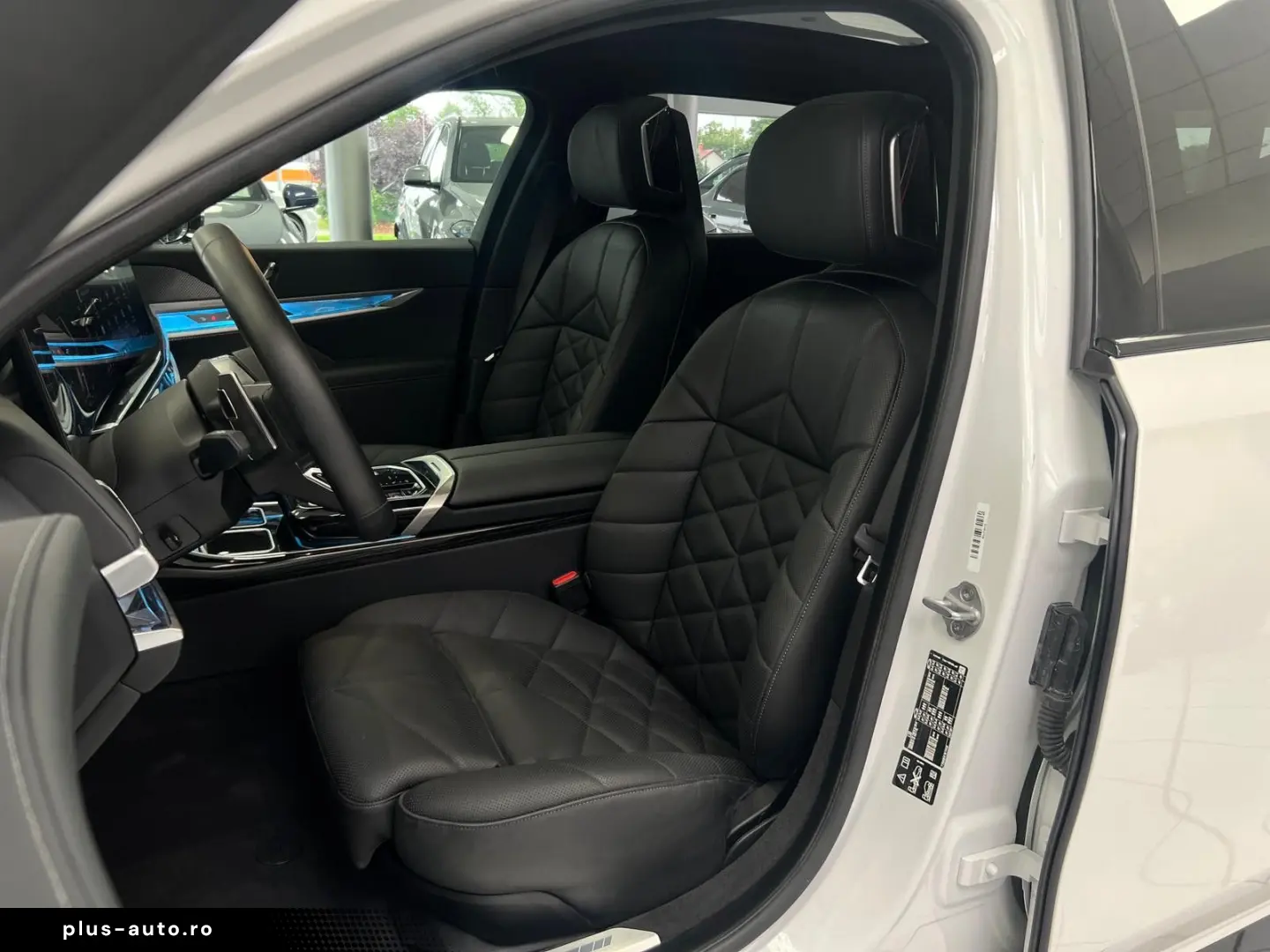 BMW 740 d xD M-Sport PANO-SKY ICONIC STHZG SOFT B&W