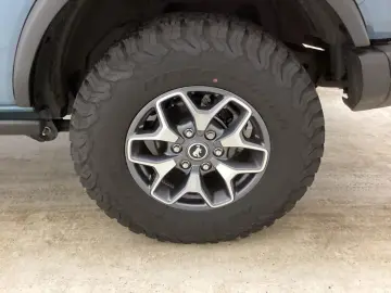 FORD Bronco Badlands e-4WD