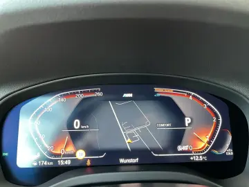 BMW X4 xDrive20d M SPORT   19  ALU   Lenkradheizung